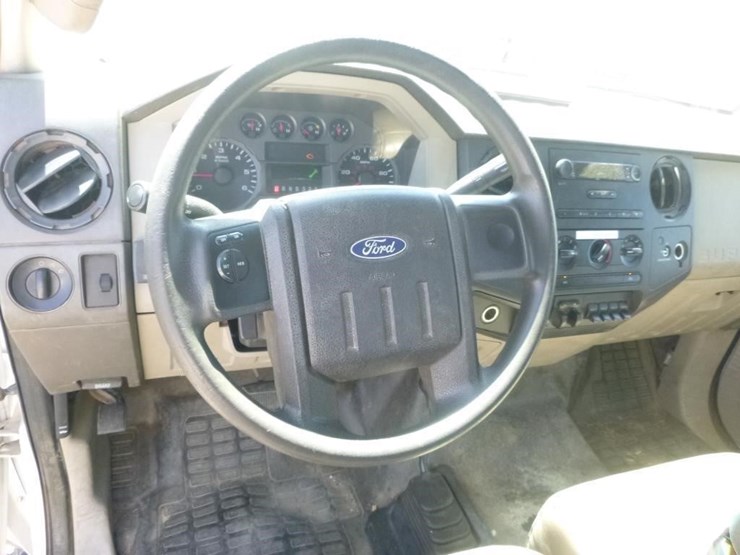 2008-ford-f550-image-15