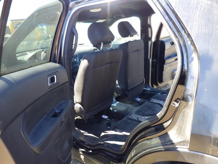 2018-ford-explorer-image-8