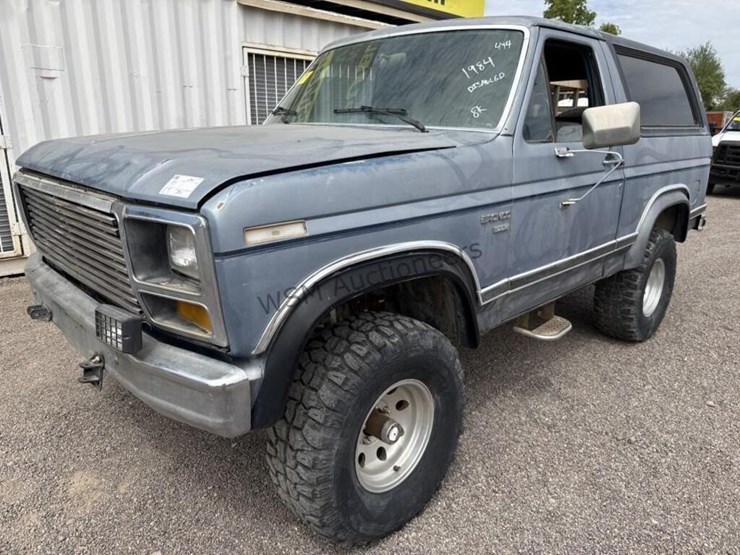 1984-ford-bronco-image-2