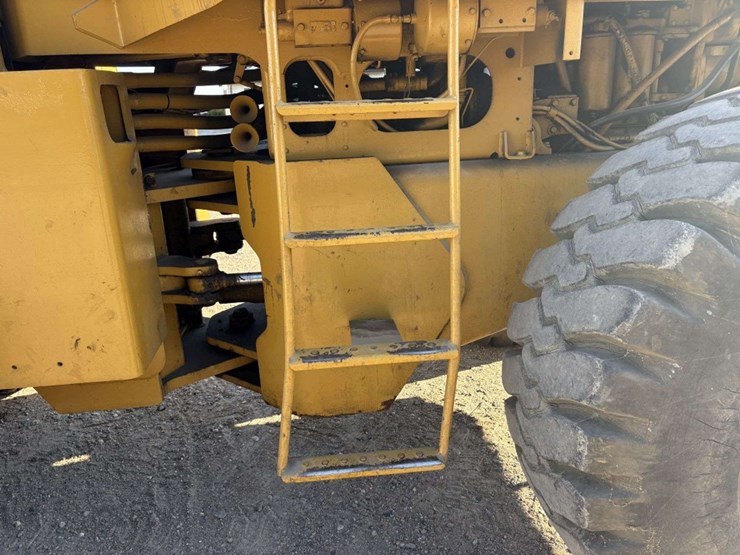 allis-chalmers-745-wheel-loader,-23.5-25-tires,-20-ply-fronts,-16-ply-rears,-115”-material-bucket,-w-image-45