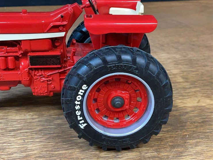 1/16-farmall-706-firestone-nib-ertl-image-13