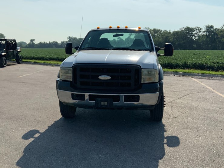 2005-ford-f450-xl-image-2