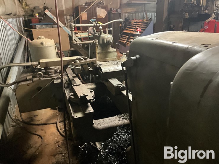 monarch-turning-lathe-image-4