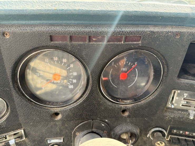 1975-chevrolet-c60-image-24