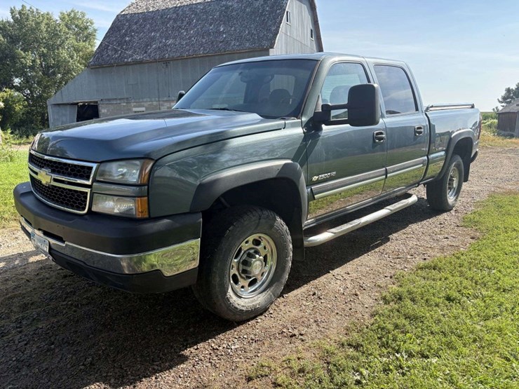2007-chevy-silverado-k2500hd-lt-pickup,-4x4,-4-door,-vortec-6.0l,-auto-trans,-cloth,-power-driver-se-image-2