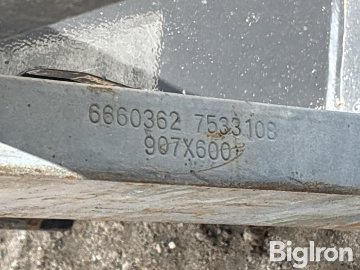 bobcat-48”-hd-walk-thru-skid-steer-pallet-forks-image-17