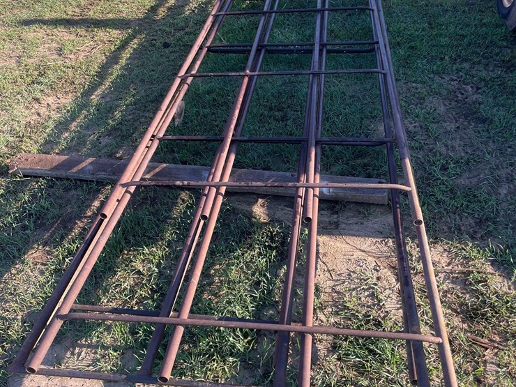 4-cattle-panels-image-2