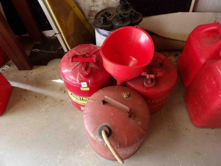 3---5-gallon-fuel-tanks-image-1