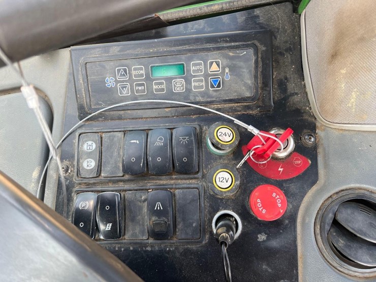 2010-deere-1110e-image-37
