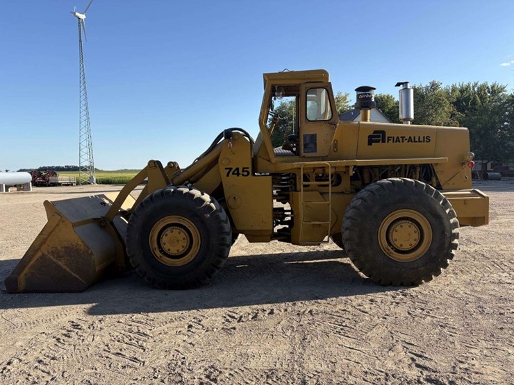 allis-chalmers-745-wheel-loader,-23.5-25-tires,-20-ply-fronts,-16-ply-rears,-115”-material-bucket,-w-image-6