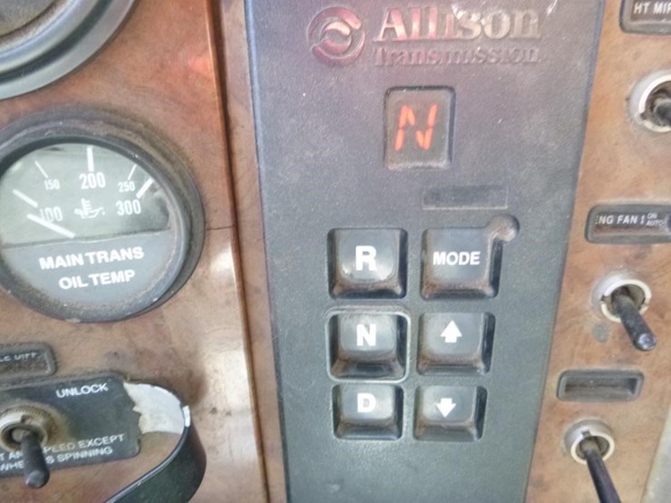 2004-caterpillar-c7-image-16