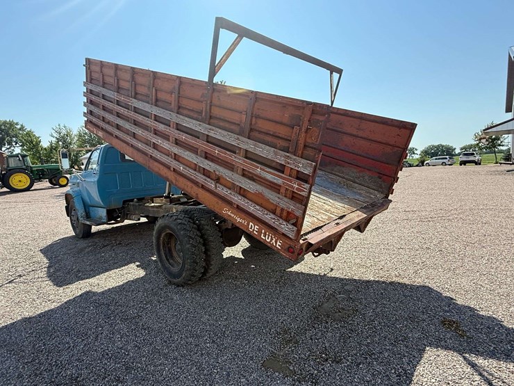 1975-chevrolet-c60-image-9