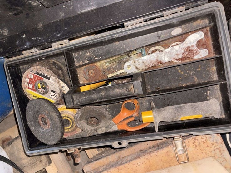pallet-of:-hyd-bottle-jacks,-screw-jacks,-jig-saw,-solder-gun,-4”-angle-grinder,-air-nailer,-pry-bar-image-5