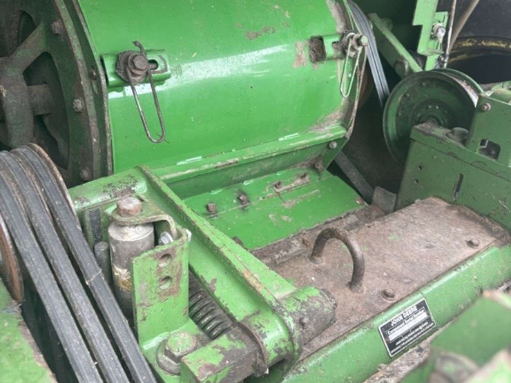 john-deere-6810-image-8