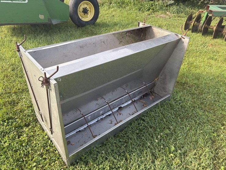 stainless-steel-pig-feeder,-double-sided,-50”-image-4