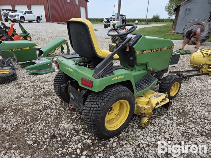 john-deere-265-image-5