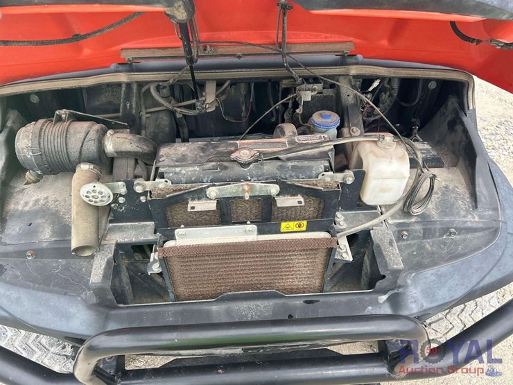 2019-kubota-rtvx1140-image-10