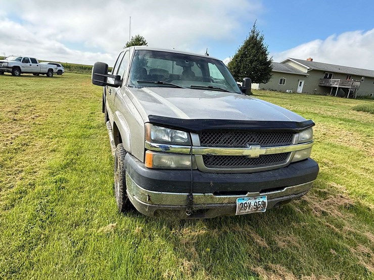 2003-chevrolet-2500-image-3