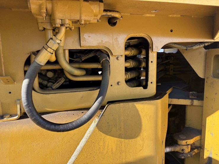 allis-chalmers-745-wheel-loader,-23.5-25-tires,-20-ply-fronts,-16-ply-rears,-115”-material-bucket,-w-image-32
