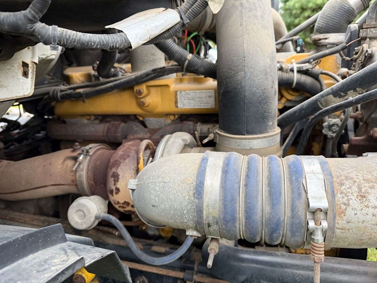 2000-caterpillar-c12-image-55