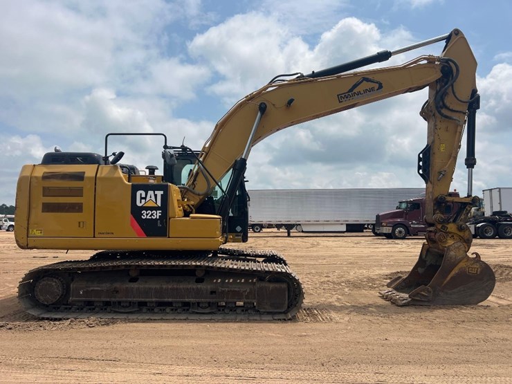 2015-caterpillar-323fl-image-5