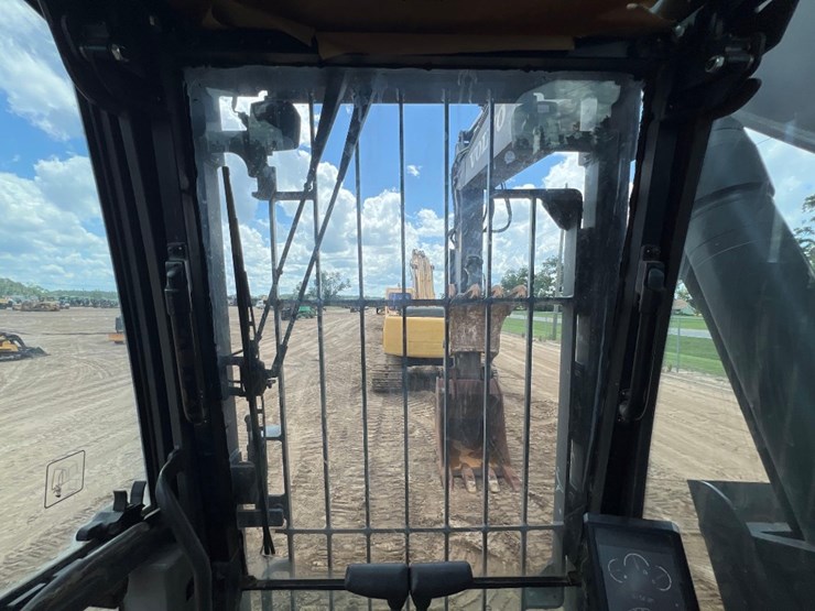 2017-volvo-ec250el-image-48