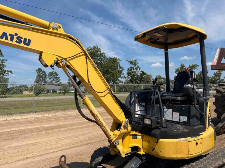 2015-komatsu-pc35-image-26