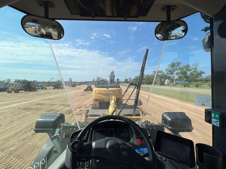 2019-komatsu-wa320-8-image-40