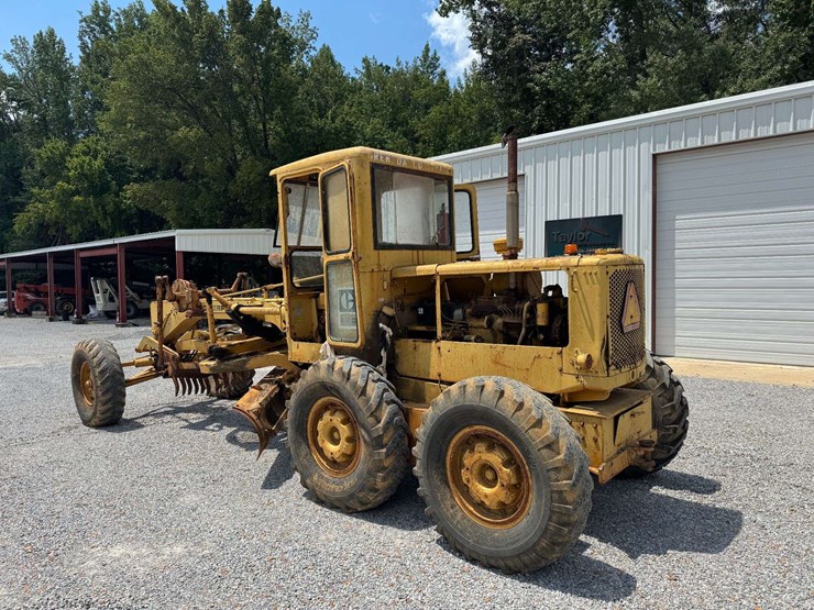 caterpillar-120-image-4