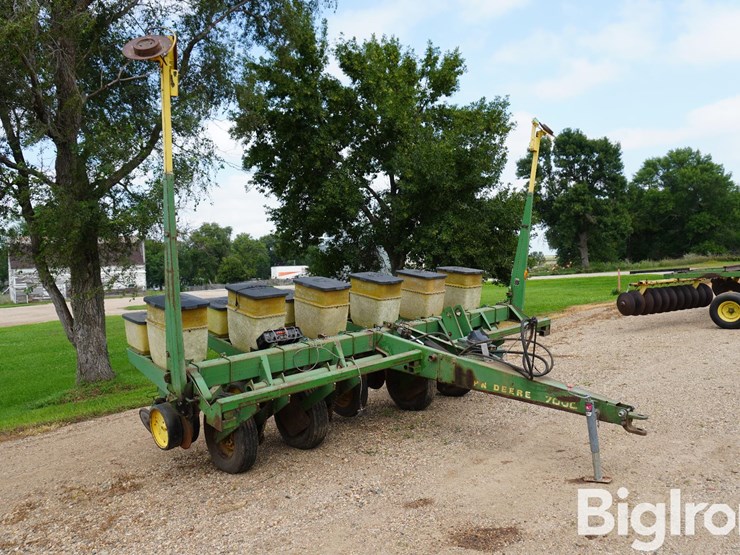john-deere-7000-image-3