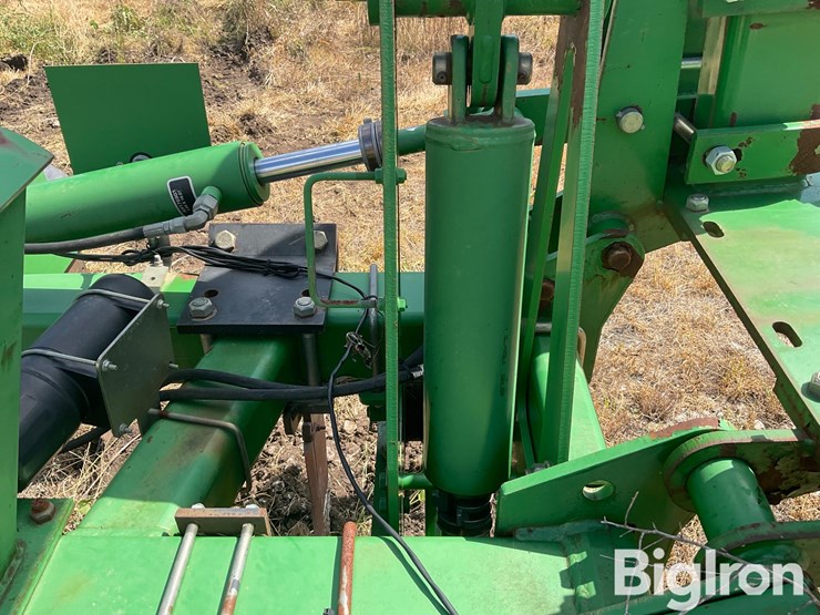 john-deere-2100-image-12
