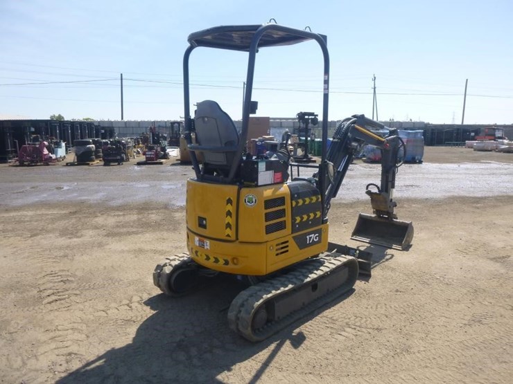 2022-deere-17g-image-3
