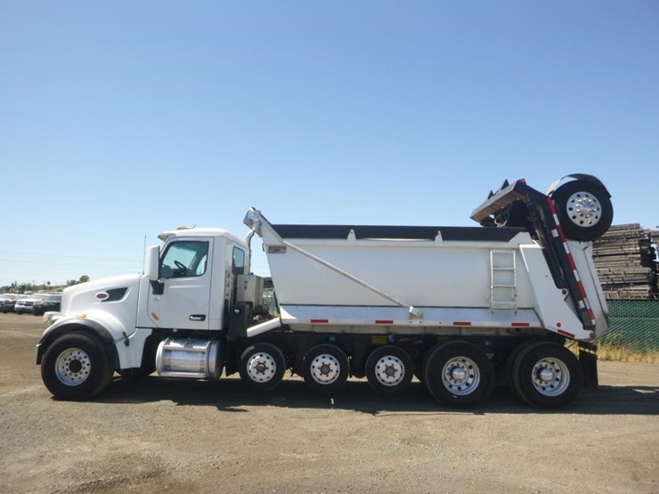 2020-peterbilt-567-image-5