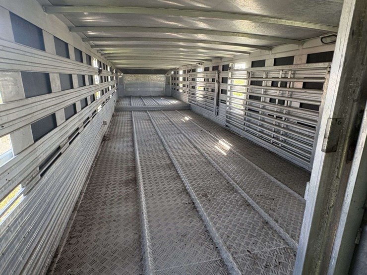 2003-barrett-52’-pig-semi-trailer,-102”-wide-ground-loader,-tandem-axle,-255/70r22.5-on-steel-hub-pi-image-44