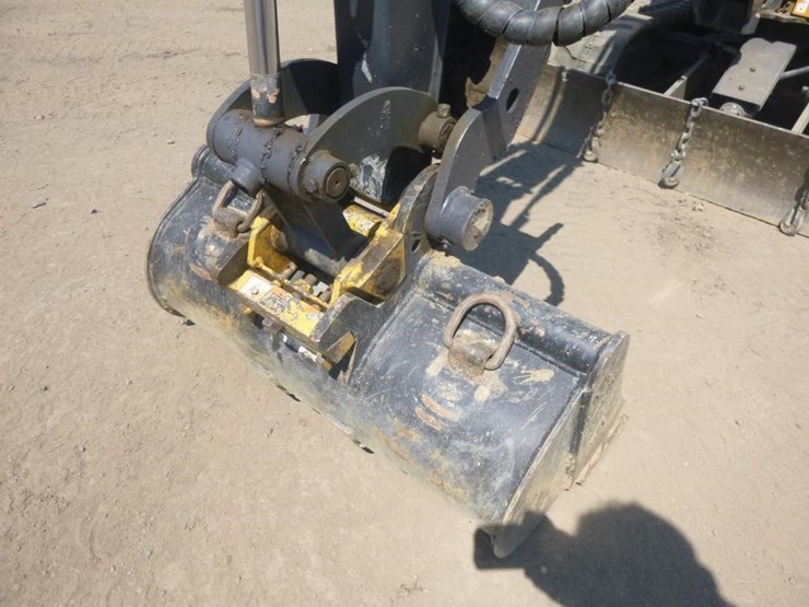 2022-deere-17g-image-22