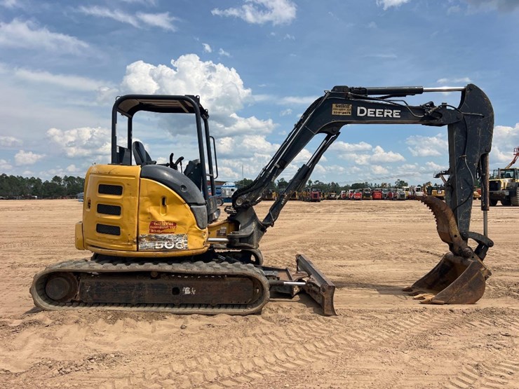 2018-deere-50g-image-5