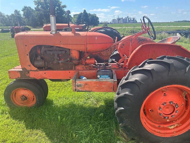 allis-chalmers-wd-tractor-image-2