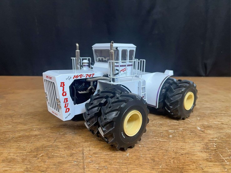 1/32-big-bud-16v-747-field-nib-dcp-image-2