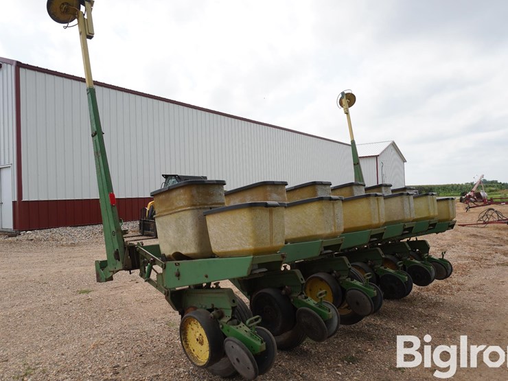 john-deere-7000-image-7