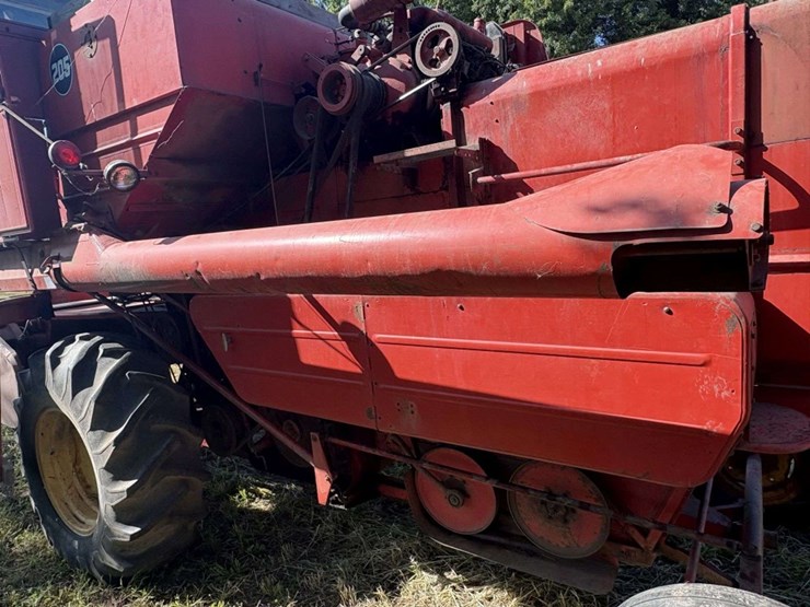 massey-ferguson-205-image-23