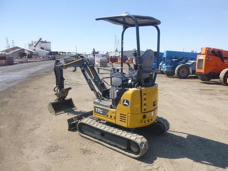 2022-deere-17g-image-4
