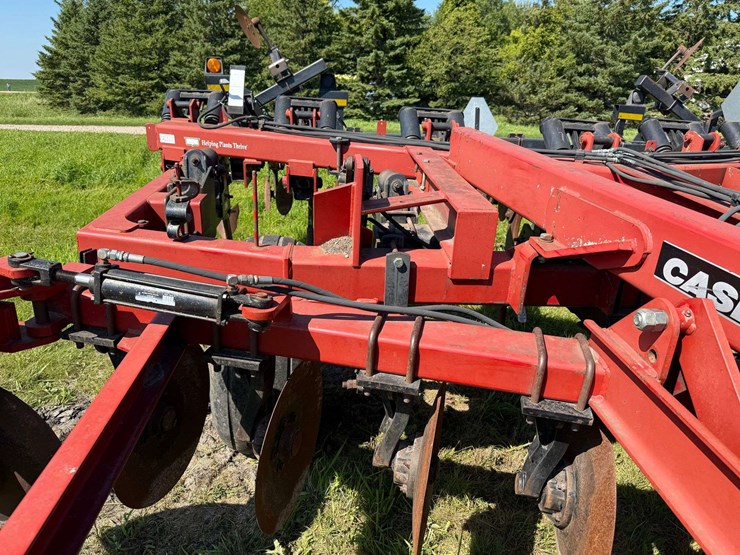 case-ih-730b-ecolo-tiger-disk-ripper,-rear-leveler,-30”-spacing,-2-bearings-are-out-but-2-good-used-image-14
