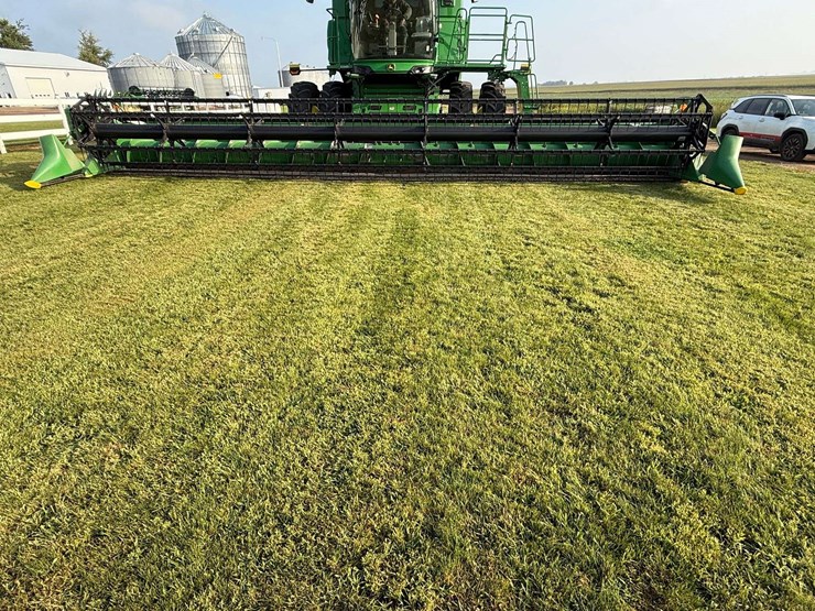 2013-john-deere-635f-image-8