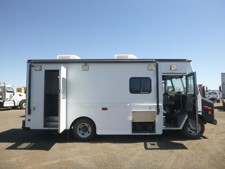 2002-utility-van-image-12