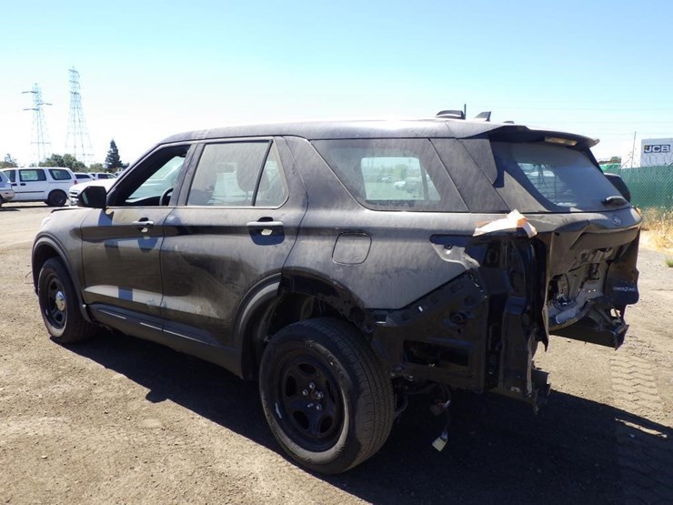 2022-ford-explorer-image-5
