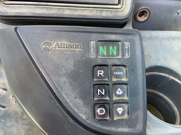 2015-navistar-prostar-day-cab---automatic-transmission-image-12