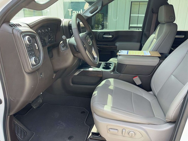 2022-gmc-2500-image-5