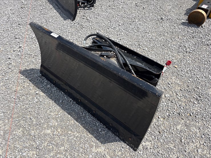 #28424-•-giyi-gy-txc-43"-snow-shovel-image-1