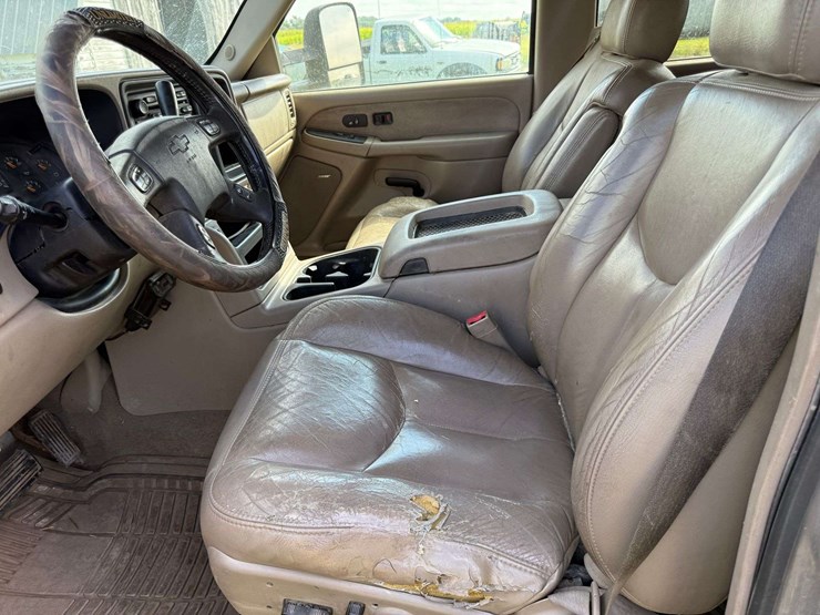2003-chevrolet-2500-image-21