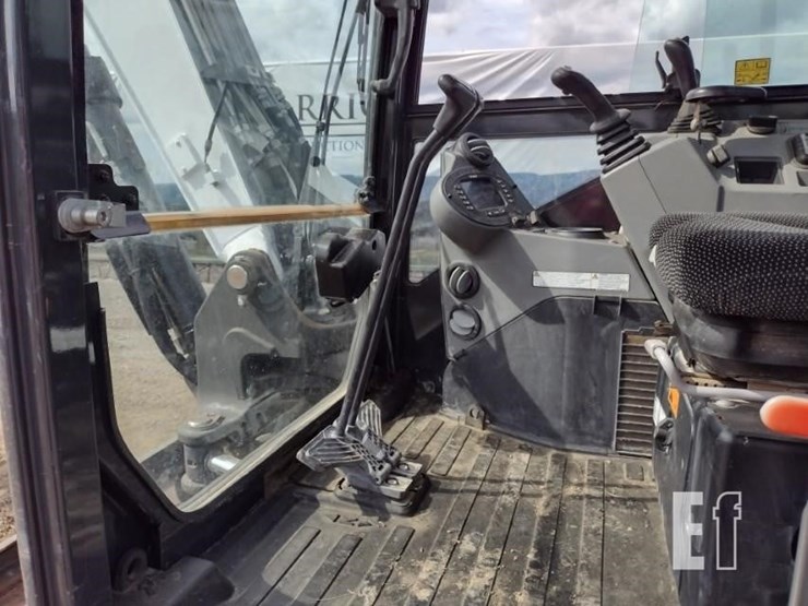 2018-bobcat-e85-image-12